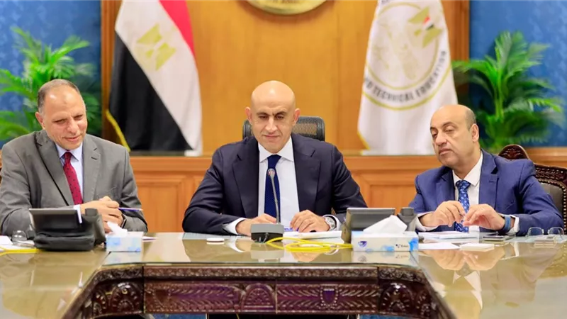 بعد 50 دقيقة من الامتحان شومينج يزعم نشر صور لامتحان العربى والتعليم تحقق