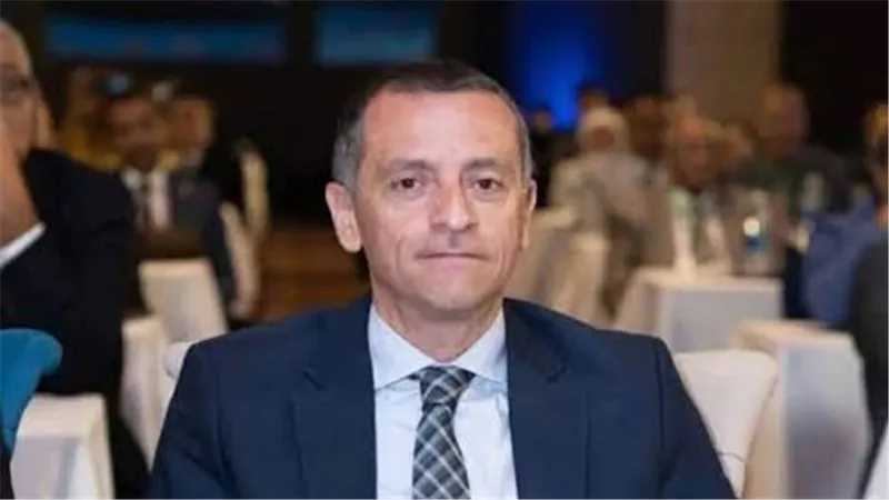 محافظ أسوان يتابع تداعيات حريق محول محطةمياه إدفو ويوجه بسرعةإعادة التشغيل