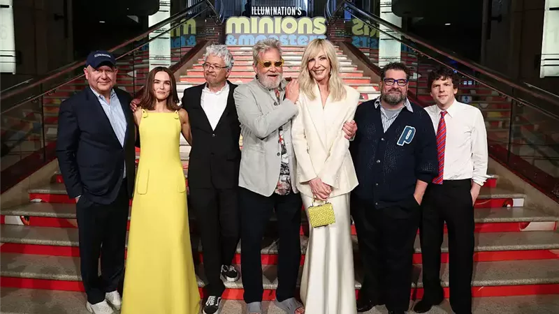 مسابقات طريفة وسجادة صفراء في افتتاح Minions & Monsters بهوليوود
