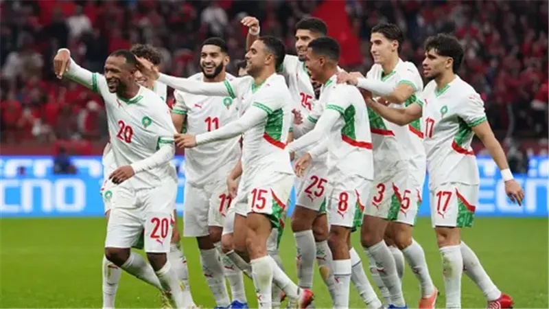 الصحف المغربية تحتفي بتأهل أسود الأطلس إلى دور الـ16 بعد إسقاط هولندا