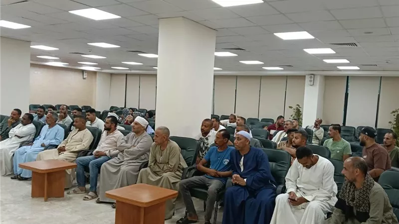 العبور تنهي العشوائية بسوق جديد للباعة الجائلين