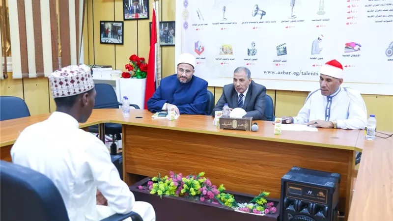 مركز تعليم الطلاب الوافدين يواصل التصفيات النهائية لمسابقة «مواهب وقدرات»