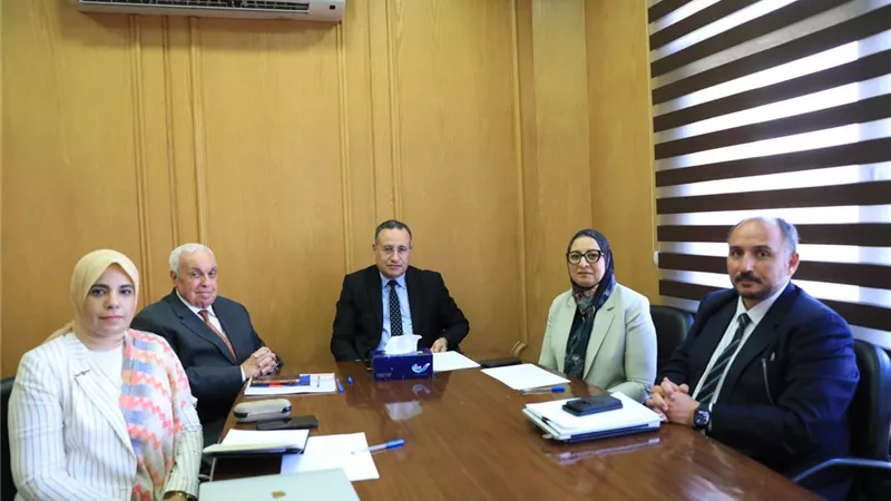 وزير التعليم العالي يترأس اجتماع اللجنة العليا للقوافل التنموية الشاملة 