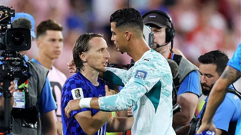 رونالدو يودع مودريتش ويهدي تأهل البرتغال إلى روح جوتا