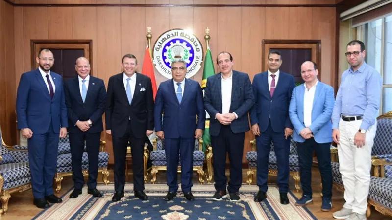 ​محافظ الدقهلية يبحث مع نائب وزير الصحة تطوير المنظومة الطبية