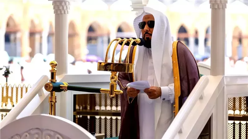 احذروا من التسويف.. 5 وصايا من إمام المسجد الحرام للمسلمين في خطبة الجمعة