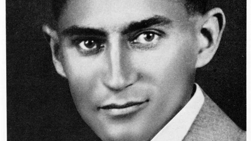 في ذكرى ميلاده.. «فرانز كافكا» رائد الأدب الكابوسي الذي غيّر مسار الرواية 