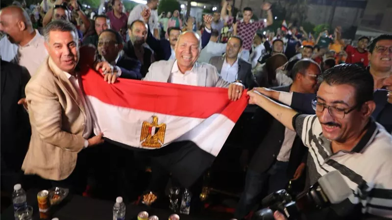 محافظ القاهرة: لاعبو المنتخب أدوا مباراة متميزة واستحقوا الفوز بجدارة