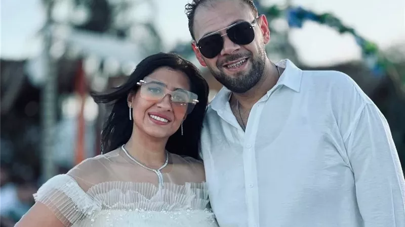 بعد سنوات من التأجيل.. محمد علي رزق يكشف كواليس حفل زفافه أخيرًا