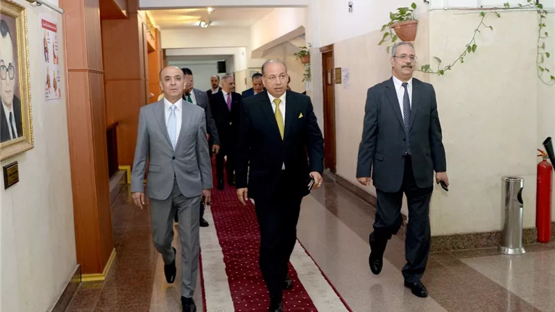   رئيس جامعة المنصورة يفتتح مؤتمرالإشكاليات القانونية للقطاع الطبى 