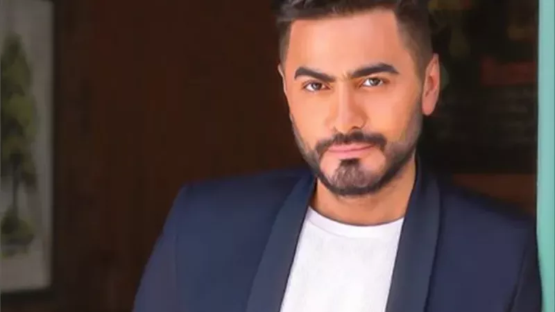 بعد شائعات زواجه.. تامر حسني يعتذر لمعجبة ويكشف حقيقة ما حدث