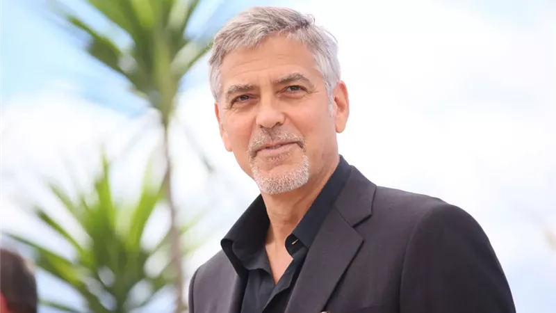 جورج كلوني يحصد جائزة إنجاز العمر في مهرجان فينيسيا السينمائي