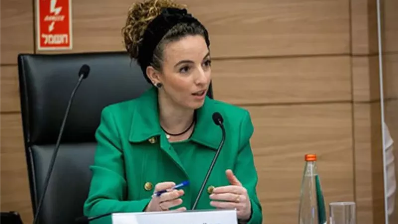 لمساعدتها في انتخابات الليكود.. زوج وزيرة إسرائيلية يبتز نتنياهو 