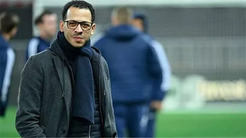 رسميًا.. باريس يعلن تعيين ليام روسينيور مديرًا فنيًا للفريق