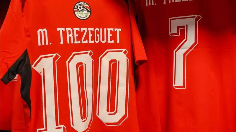 تريزيجيه يحقق رقمًا تاريخيًا بمشاركته الـ100 مع منتخب مصر