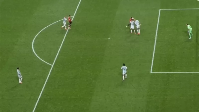 منصة عالمية: منتخب مصر لا يستحق ركلة جزاء ضد ماك أليستر 