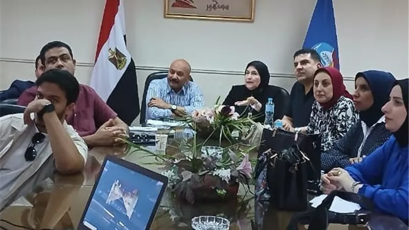 جامعة دمنهور تستعرض مشروعات مبتكرة في الطاقة والزراعة والذكاء الاصطناعي 
