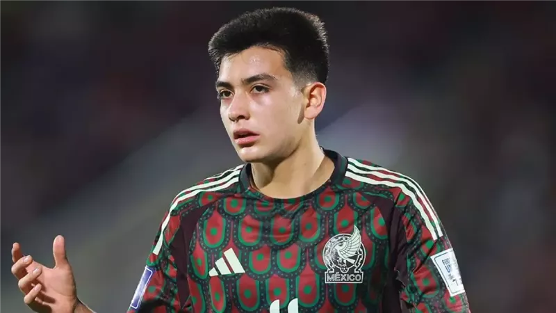 ليفربول يبدأ مفاوضاته لضم جيلبرتو مورا بعد تألقه في كأس العالم 2026