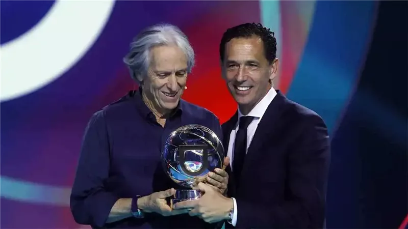 رسمياً..جيسوس يتولى تدريب منتخب البرتغال لمدة أربع سنوات لـ2030