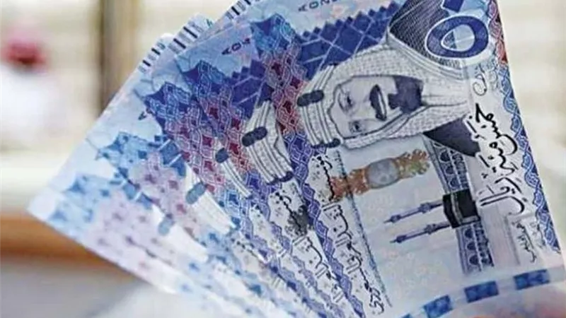 آخر تحديث لسعر الريال السعودي اليوم.. مفاجأة في أعلى وأقل سعر بالبنوك