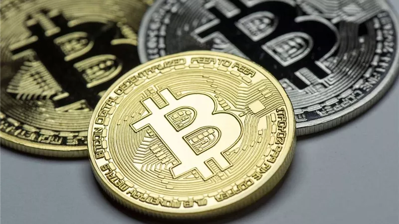 البيتكوين عند 63.9 ألف دولار.. هل تبدأ موجة جني الأرباح؟