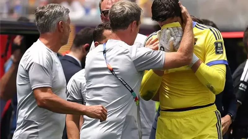 كورتوا يكشف تفاصيل إصابته بعد وداع المونديال.. ويثير الجدل بشأن مستقبله 