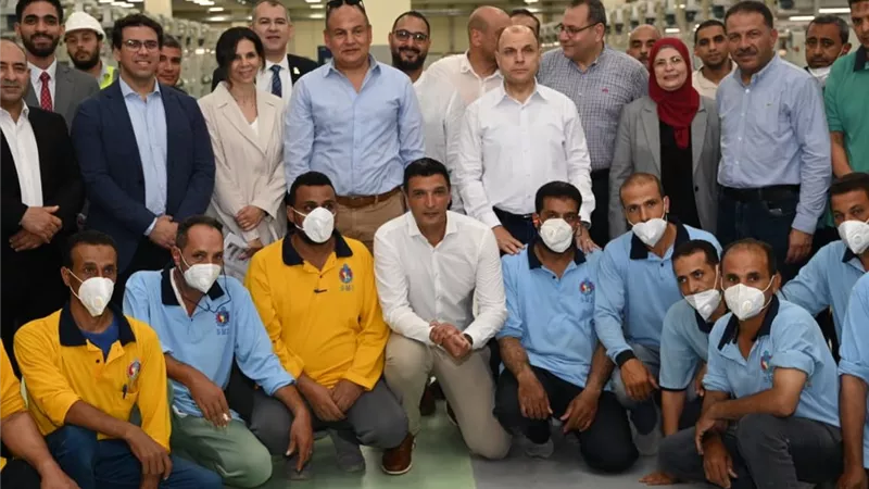 وزير الصناعة يتفقد مصانع المحلة الكبرى.. و27 مليار جنيه استثمارات جديدة