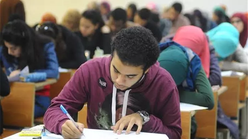 ليلة الحسم.. دليلك الشامل لمراجعة قوانين الجبر والتفاضل والهندسة الفراغية