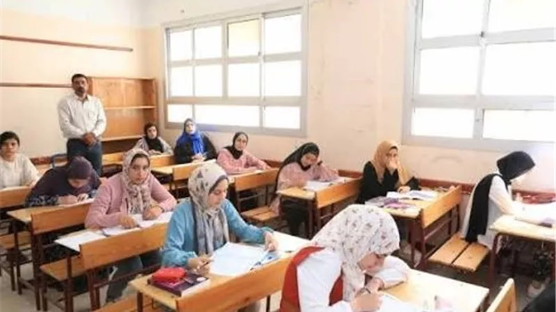 الأحياء على الأبواب.. التعليم تكشف عدد الأسئلة والدرجات وتعليمات الإجابة