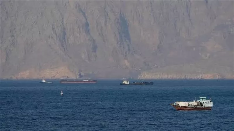 الحرس الثوري الإيراني: إغلاق مضيق هرمز حتى إشعار آخر 