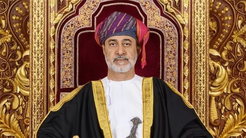 سلطان عمان يعزي الشيخ تميم بن حمد في وفاة الأمير الوالد
