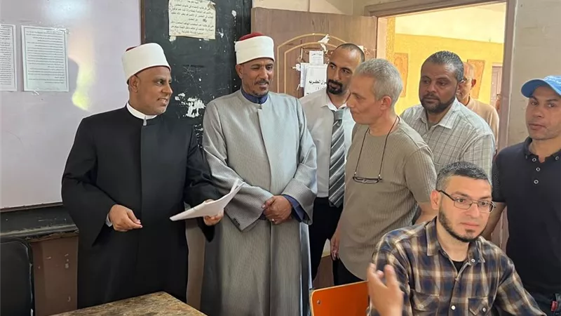 الشرقاوي يتفقد مركز تصحيح الجيزة لمتابعة أعمال تصحيح الشهادة الثانوية