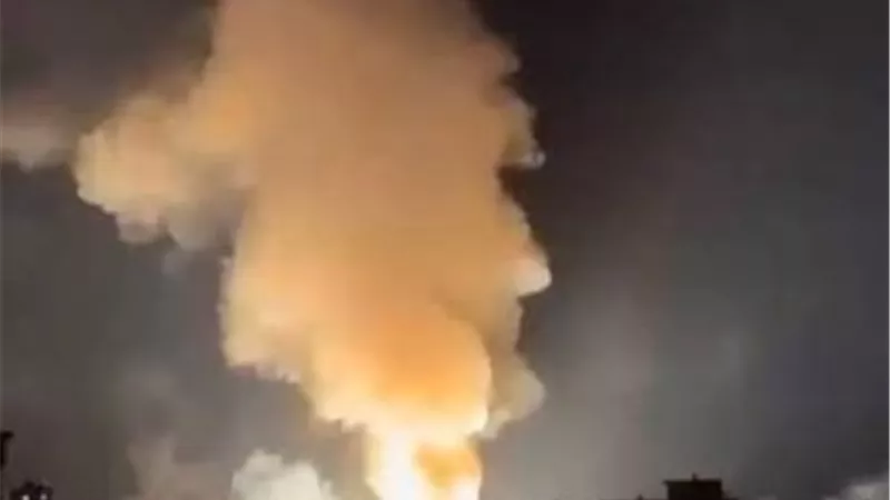مقتل جندي إيراني إثر استهداف ميناء جاسك جنوب البلاد