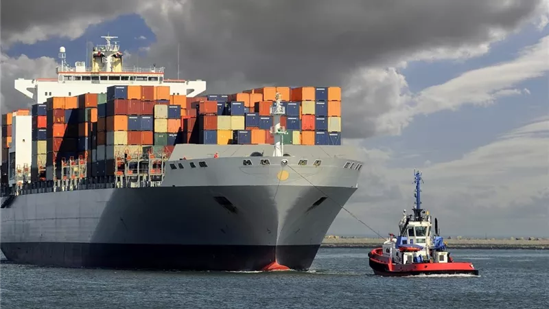 الصادرات المصرية تقفز 21.1% في شهر.. والعجز التجاري يرتفع إلى 4.8 مليار