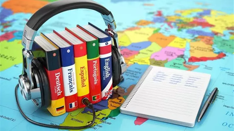 إتقان لغة جديدة يُساعد في إبطاء شيخوخة الدماغ.. دراسة تؤكد 
