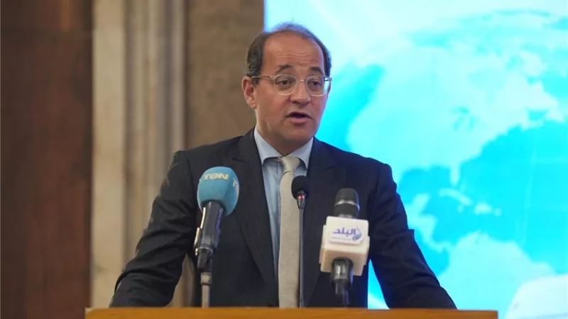 وزراء المالية والنقل والاستثمار يشهدون توقيع اتفاقية «التير» لتسهيل النقل 
