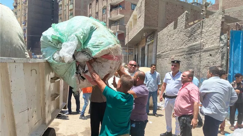 محافظة الجيزة تستجيب لشكاوى المواطنين بحملات نظافة وصيانة في بعض الأحياء
