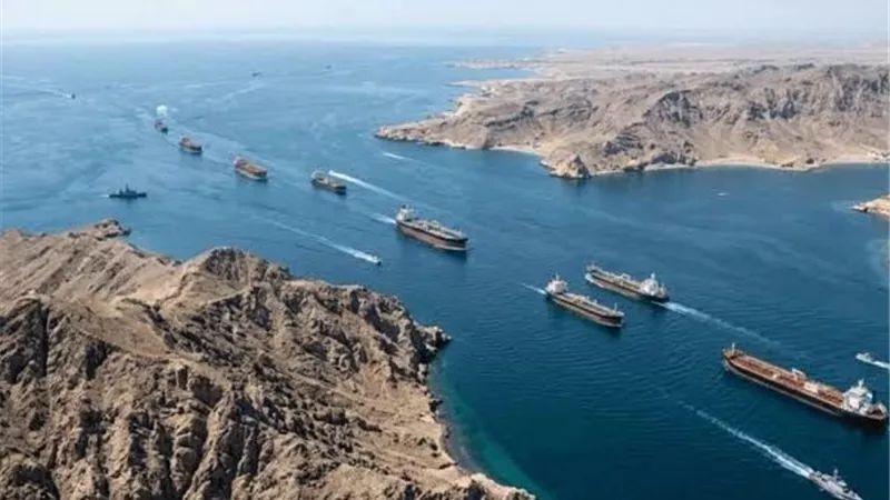 مضيق هرمز في قلب التوتر.. إيران تربط عودة الملاحة بهدوء الأوضاع