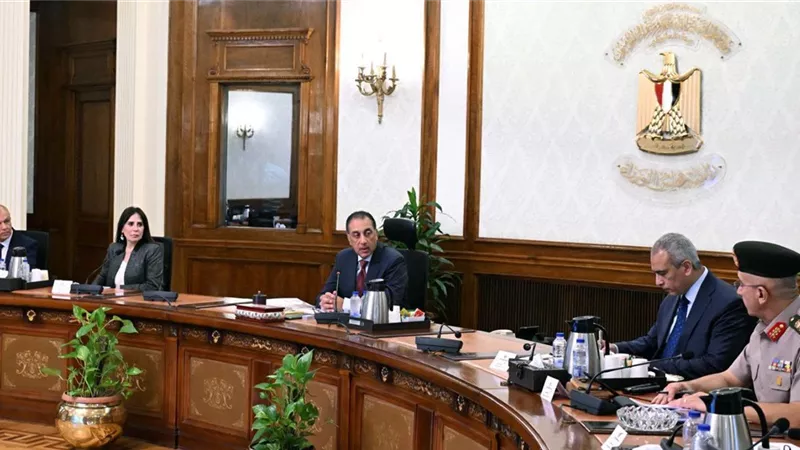 رئيس الوزراء يتابع تنفيذ مشروعات المرحلة الثانية من مبادرة حياة كريمة