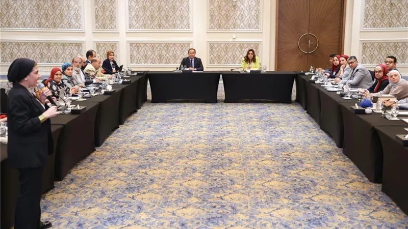 عوض: تحديد الأولويات الوطنية لمواجهة التحديات البيئية لصياغة حلول مبتكرة