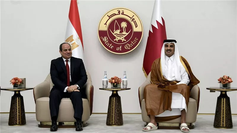 الرئيس السيسي يعزي أمير قطر في وفاة الأمير الوالد ويؤكد دعم مصر للدوحة