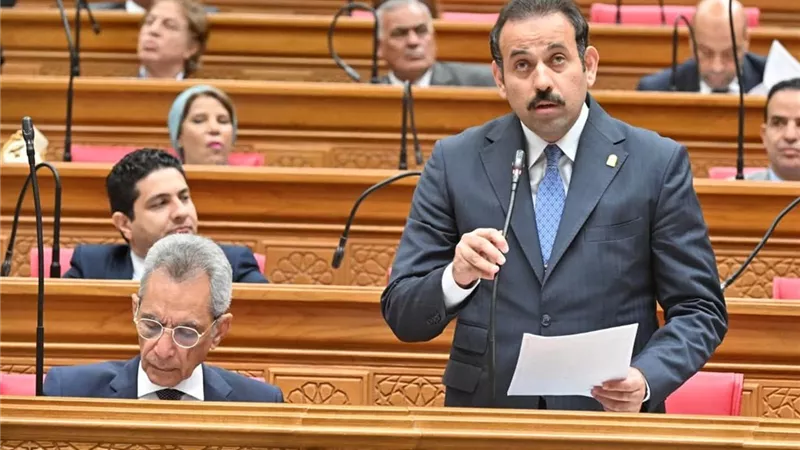 البرلمان يؤيد رئيس جهاز مستقبل مصر ويرفض مسمى خزائن الأرض للصندوق
