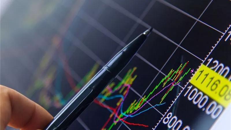 ترقب التضخم يربك وول ستريت رغم مكاسب النفط ونتائج البنوك