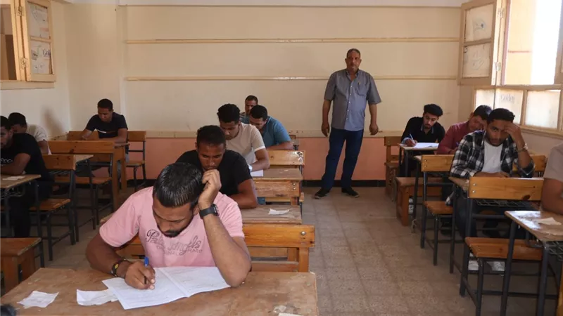 غدًا.. طلاب الثانوية العامة يؤدون آخر امتحانات المواد الأساسية