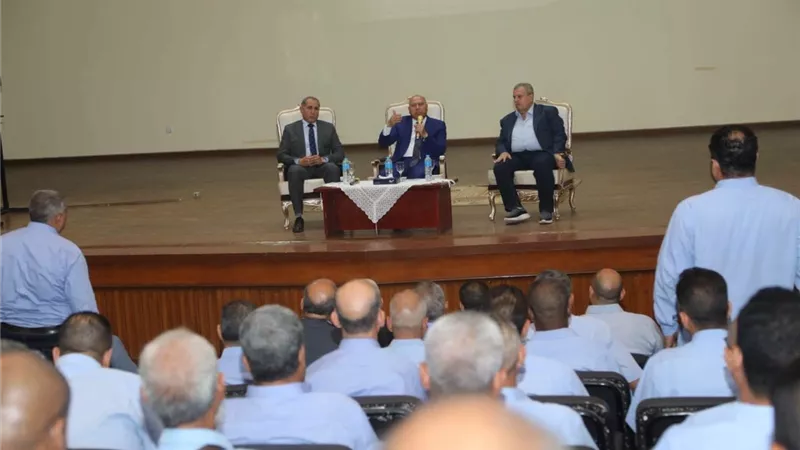 وزير النقل : خطة شاملة لتطوير منظومة السكك الحديدية