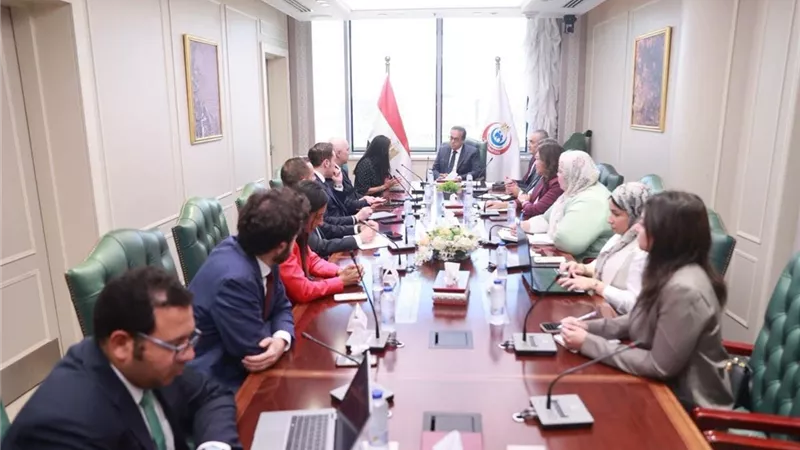 وزير الصحة يستقبل وفد لبحث تنفيذ المدينة الطبية بالتعاون مع القطاع الخاص
