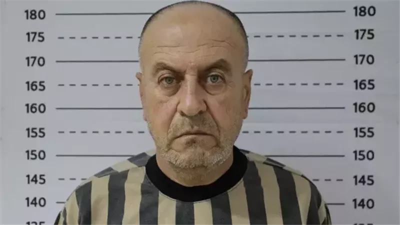 أشرف على تصنيع نحو 20 قنبلة.. سقوط مهندس الكيماوي بعهد بشار الأسد