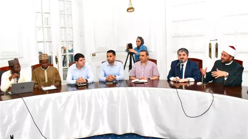 بمشاركة طلاب وافدين.. الشئون الإسلامية يعقد ورشة لتوسيع التواصل الفكري