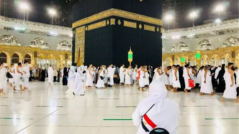 وزير السياحة يعتمد ضوابط عمرة 1448هـ.. و