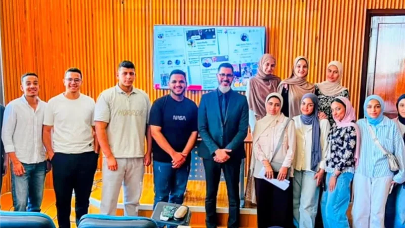 دمنهور الأهلية تؤهل طلابها لمتطلبات سوق العمل بمهارات التواصل والإقناع